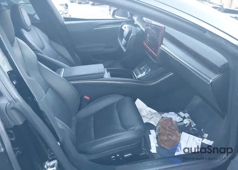 2022 Tesla Model S Plaid Tri Motor All-Wheel Drive z USA, uszkodzony, nr VIN 5YJSA1E60NF483183